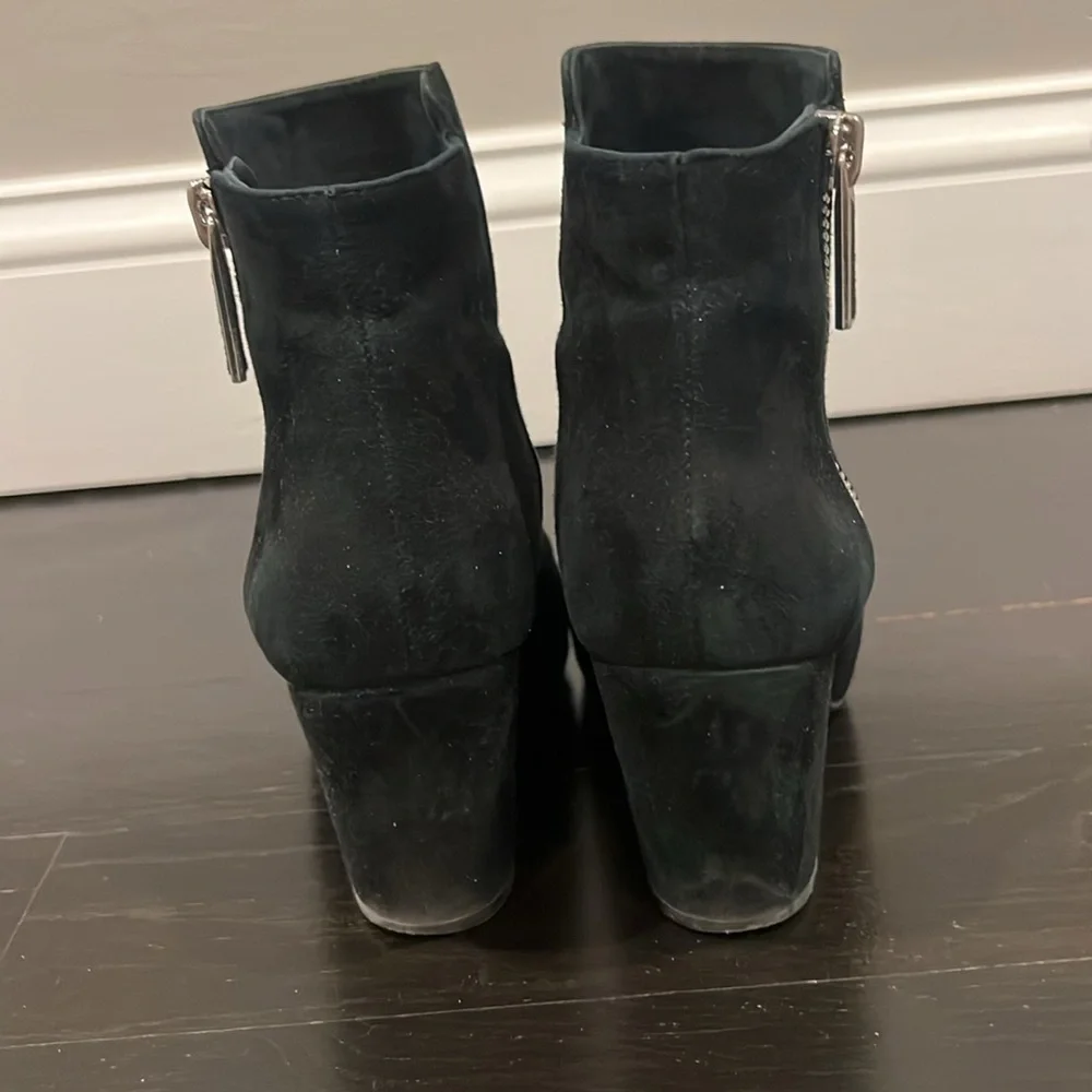 1. state Black Women's Ankle Boots size 5